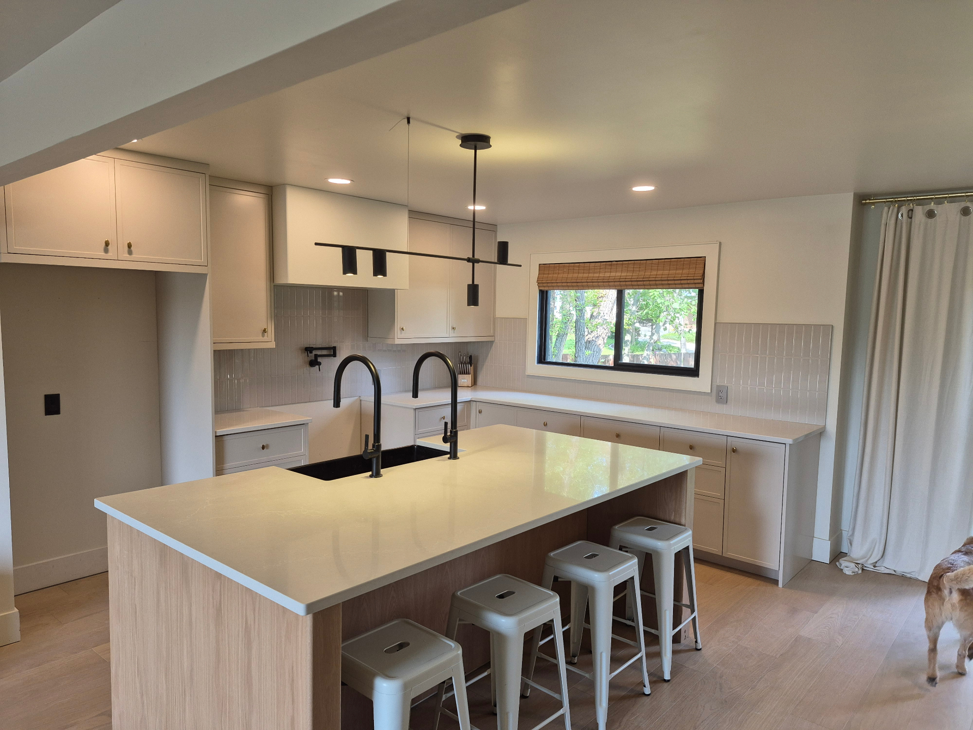 Bright Family Kitchen